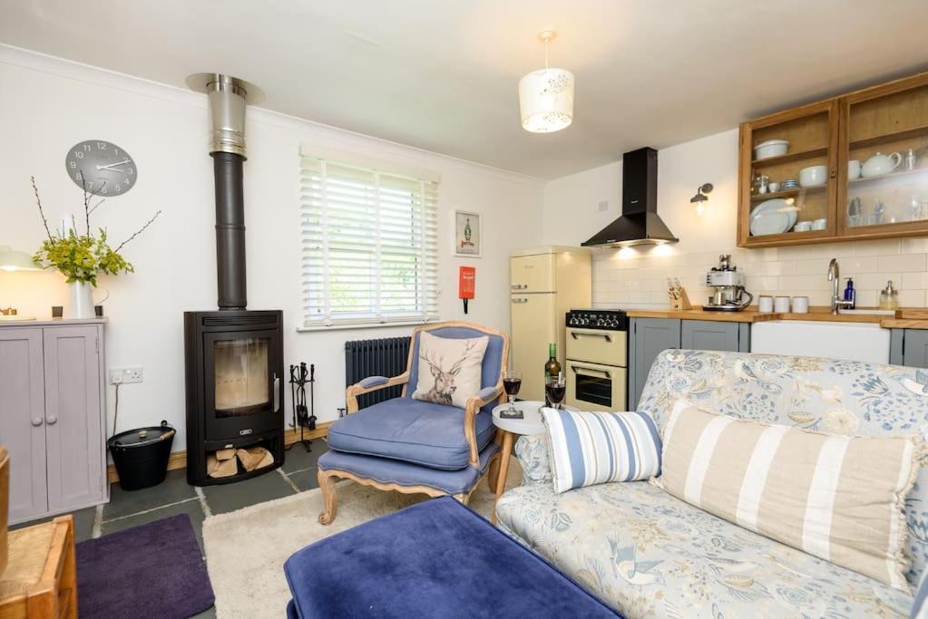 Bijou Coastal Apartment In Polperro With Hot Tub Onsite Parking Downhill Walk To Village מראה חיצוני תמונה
