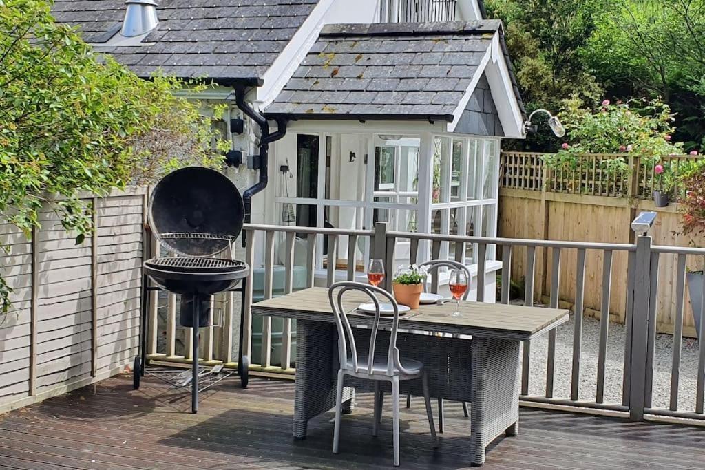 Bijou Coastal Apartment In Polperro With Hot Tub Onsite Parking Downhill Walk To Village מראה חיצוני תמונה