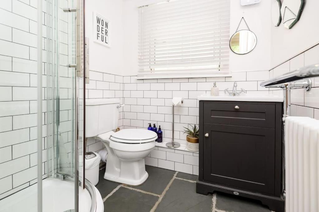 Bijou Coastal Apartment In Polperro With Hot Tub Onsite Parking Downhill Walk To Village מראה חיצוני תמונה