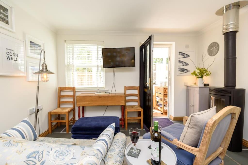 Bijou Coastal Apartment In Polperro With Hot Tub Onsite Parking Downhill Walk To Village מראה חיצוני תמונה