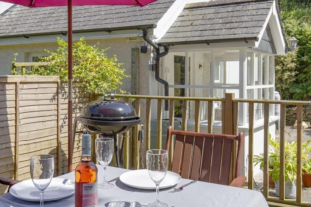 Bijou Coastal Apartment In Polperro With Hot Tub Onsite Parking Downhill Walk To Village מראה חיצוני תמונה