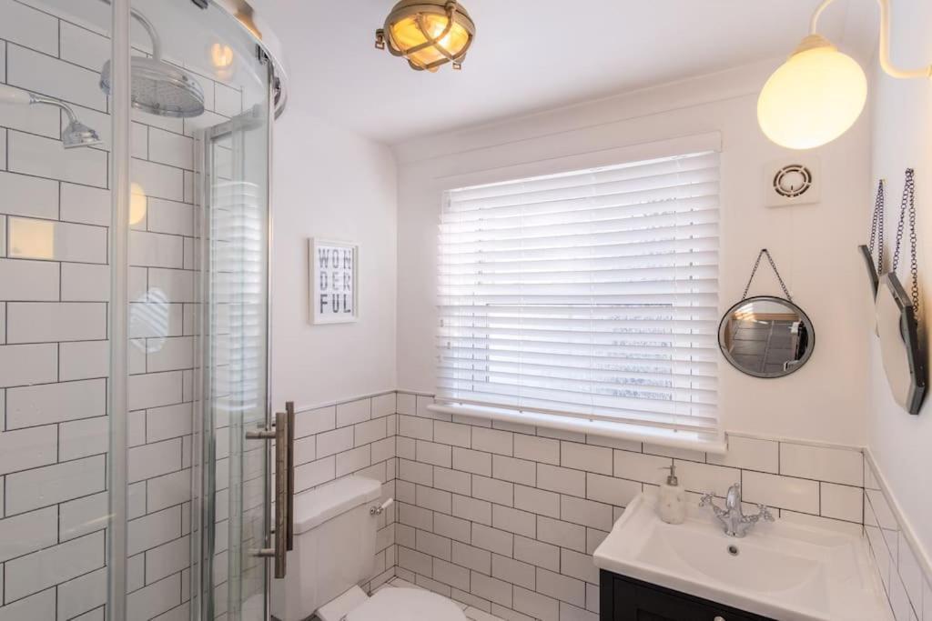 Bijou Coastal Apartment In Polperro With Hot Tub Onsite Parking Downhill Walk To Village מראה חיצוני תמונה