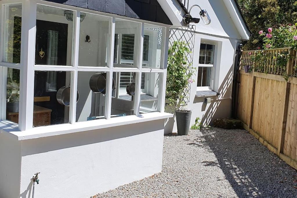 Bijou Coastal Apartment In Polperro With Hot Tub Onsite Parking Downhill Walk To Village מראה חיצוני תמונה