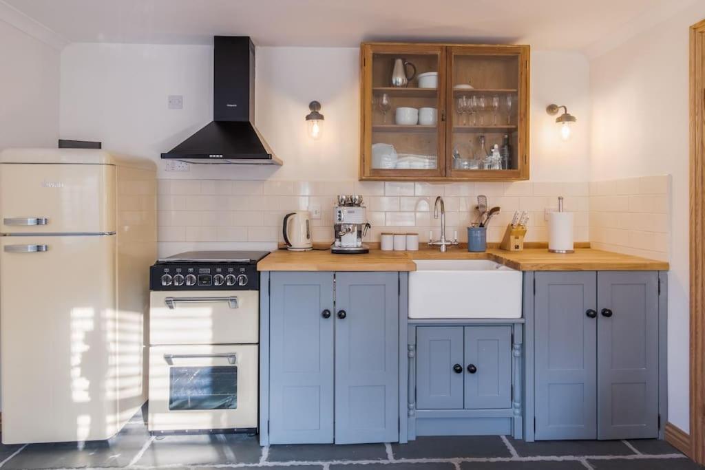 Bijou Coastal Apartment In Polperro With Hot Tub Onsite Parking Downhill Walk To Village מראה חיצוני תמונה
