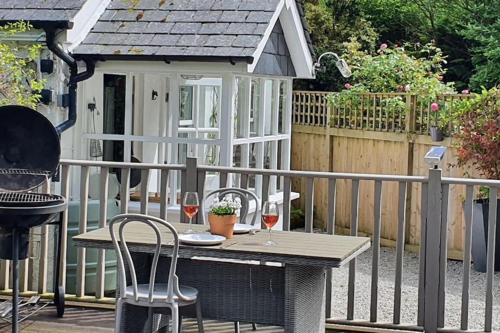 Bijou Coastal Apartment In Polperro With Hot Tub Onsite Parking Downhill Walk To Village מראה חיצוני תמונה